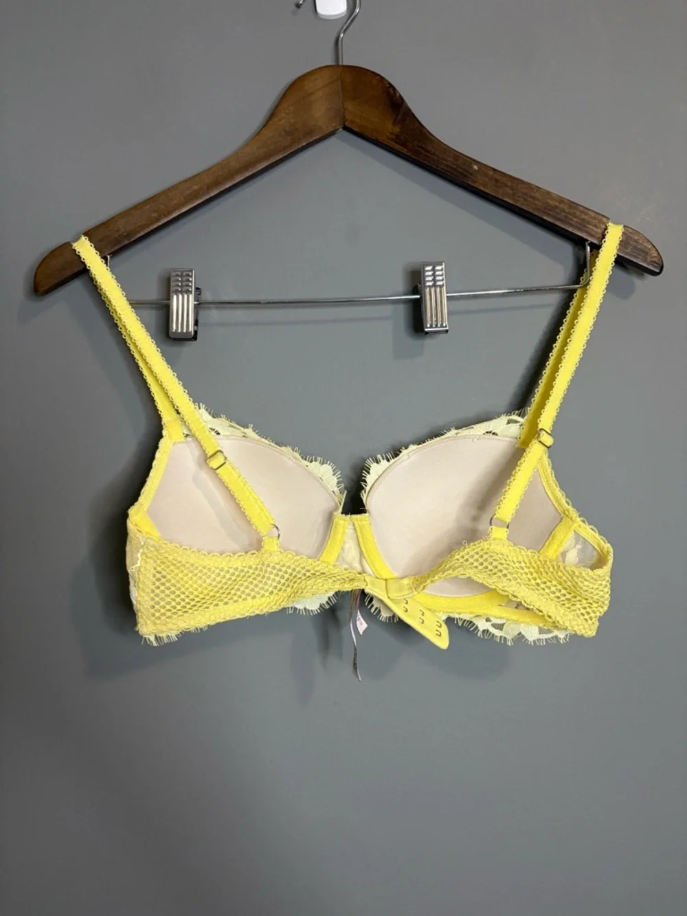 Victoria’s Secret Dream Angels Yellow Lace Bra 34B Lined Demi - Picture 4 of 8